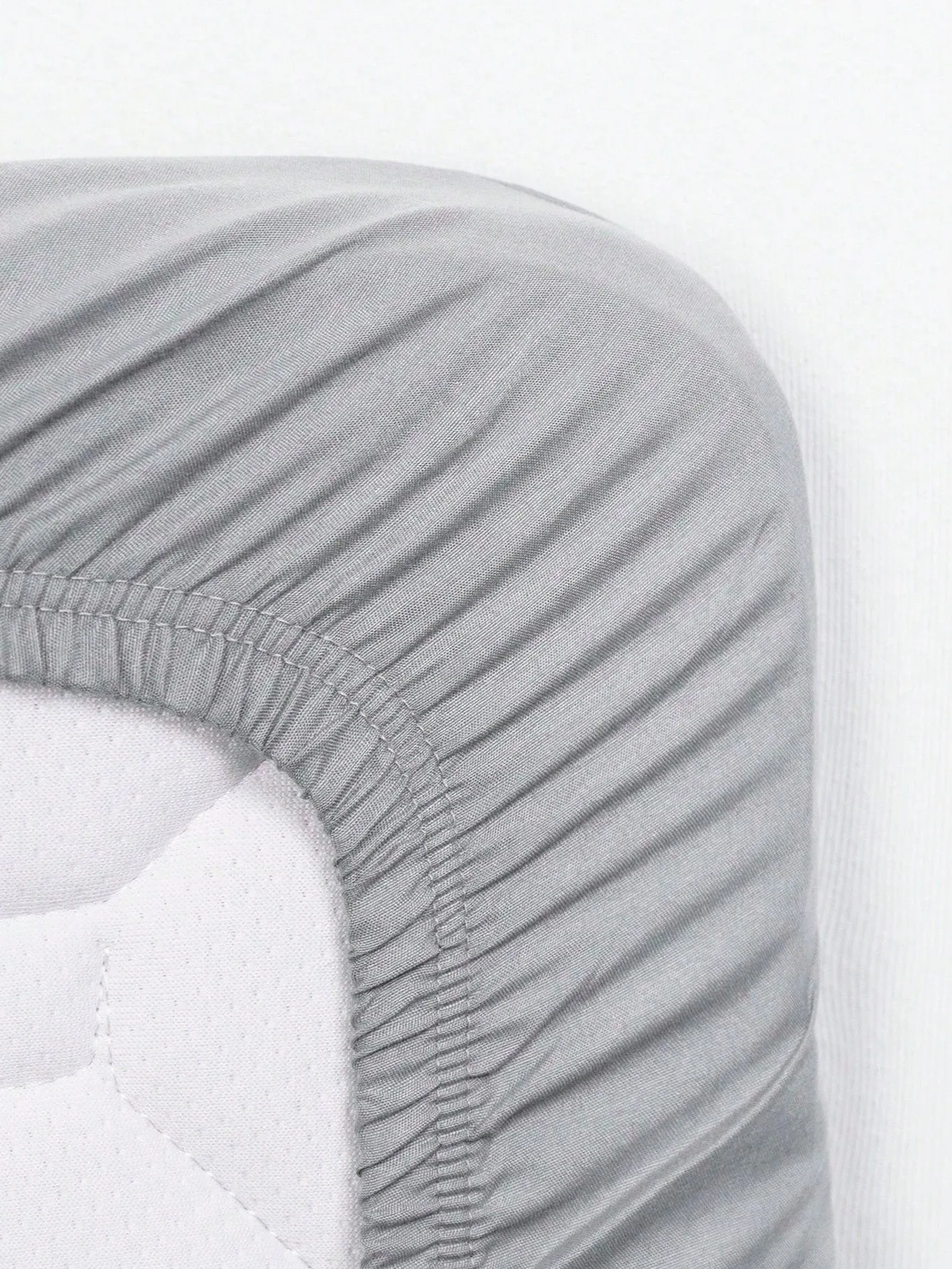 1pc Waterproof Mattress Protector For Baby Crib, Breathable & Machine Washable Bed Sheet Cover