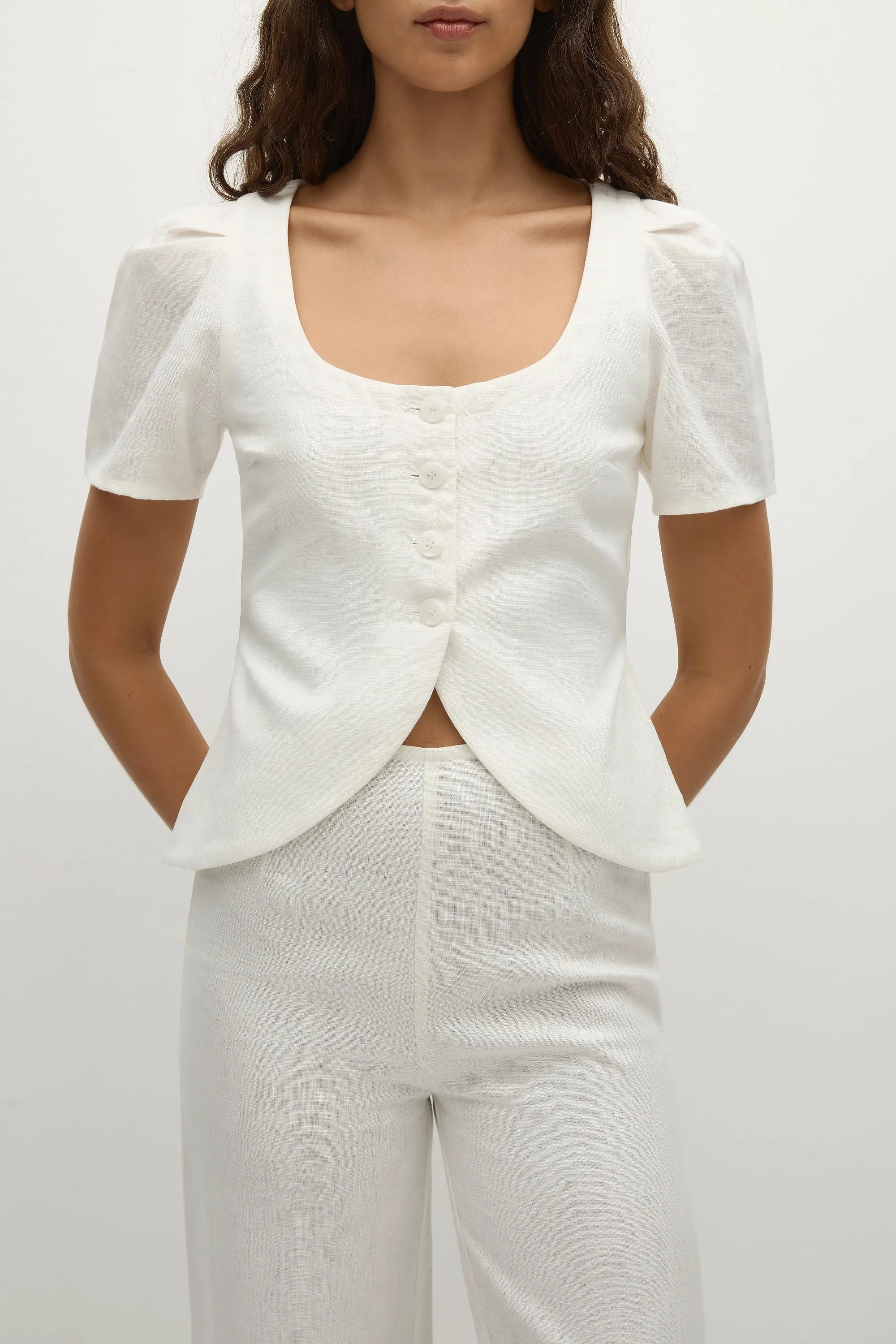 Audrey Vest White