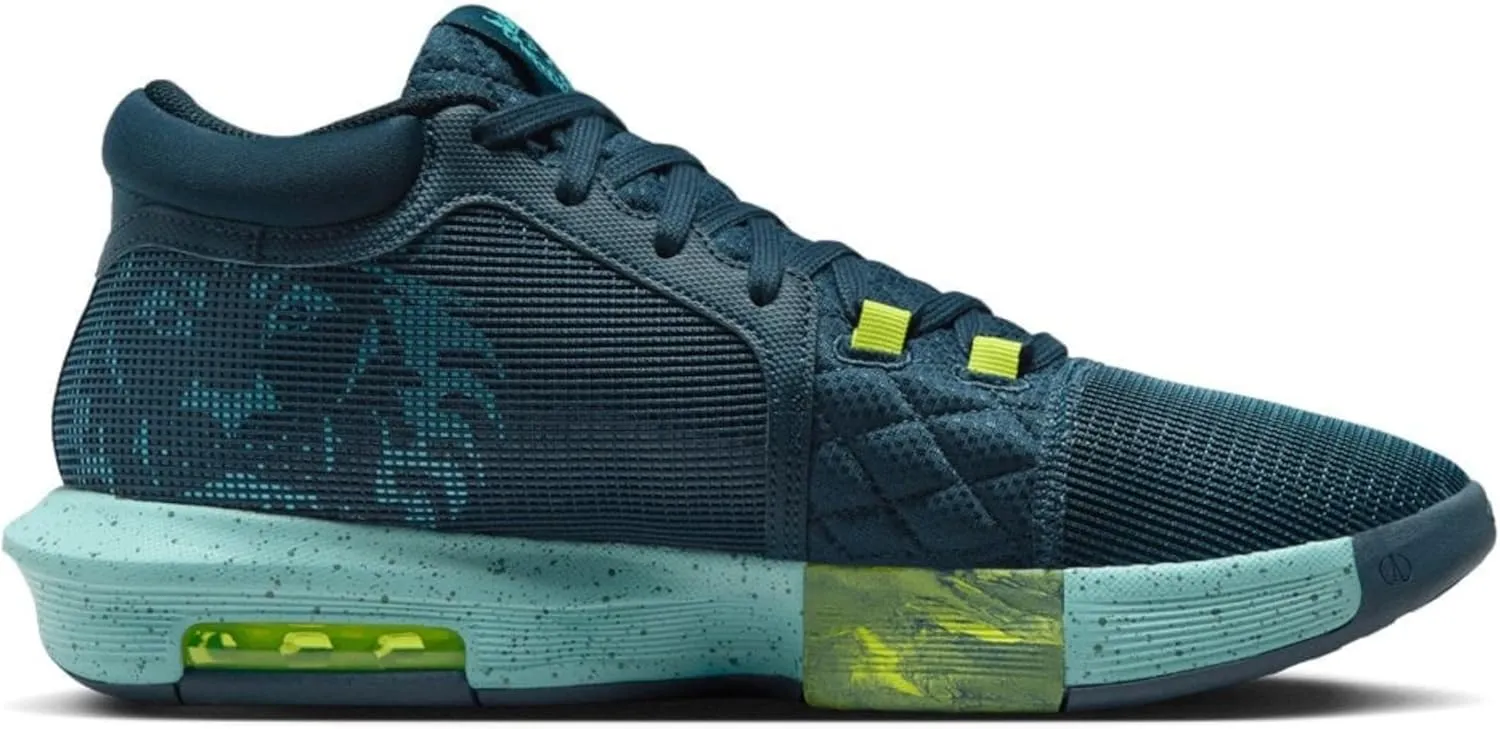 Nike Men's Basketball Shoe