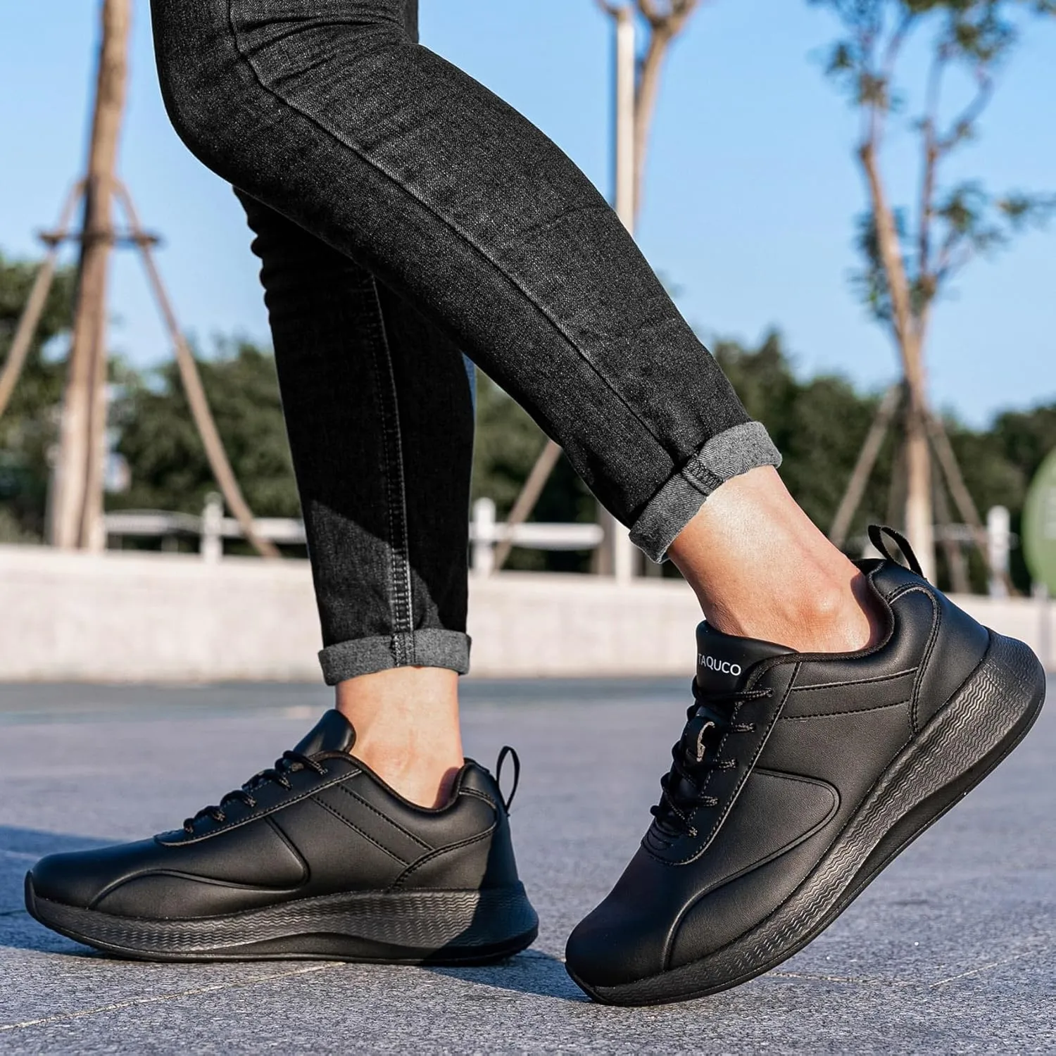 Non Slip Work Shoes for Women Food Service Lightweight Waterproof Kitchen Chef Shoe Restaurant Walking Sneakers Nursing Slip Resistant Footwear, Black