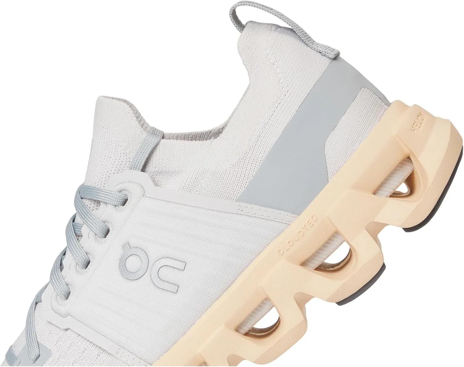 On Women's Cloudswift 4
