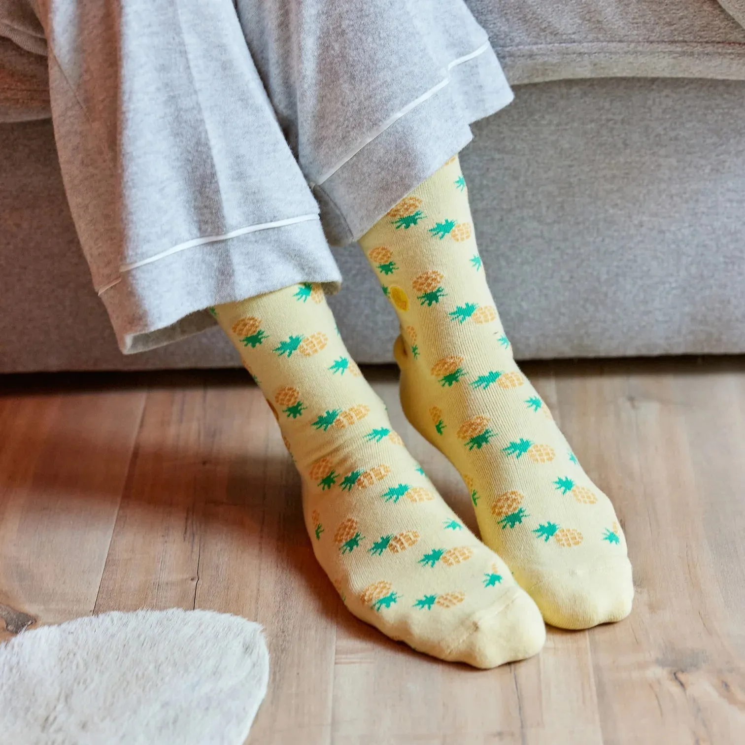 Socks that provide meals - Pinapples