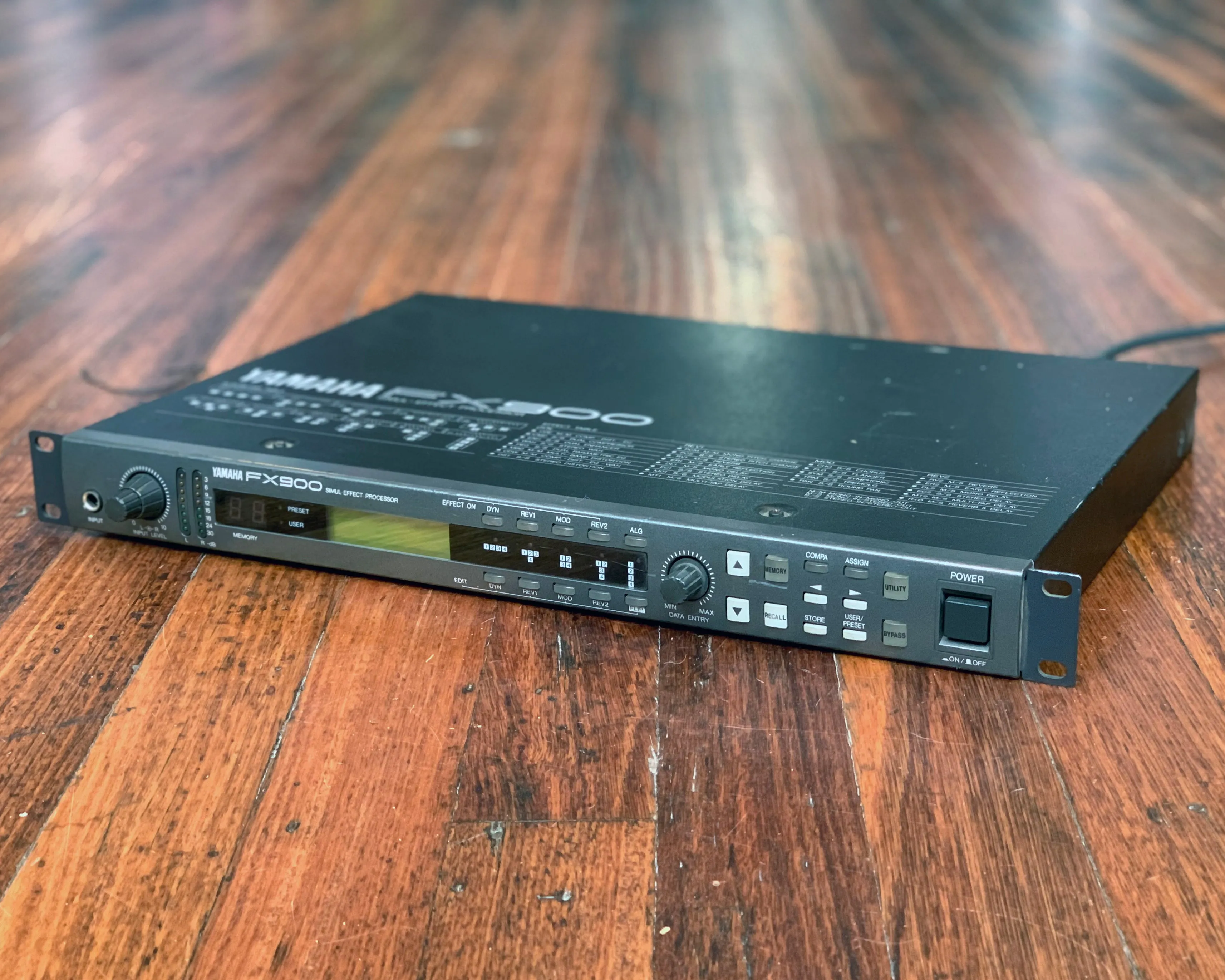 YAMAHA FX900